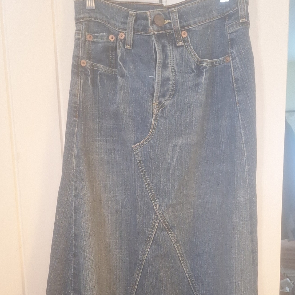 Levi's Classic Indigo Denim Skirt